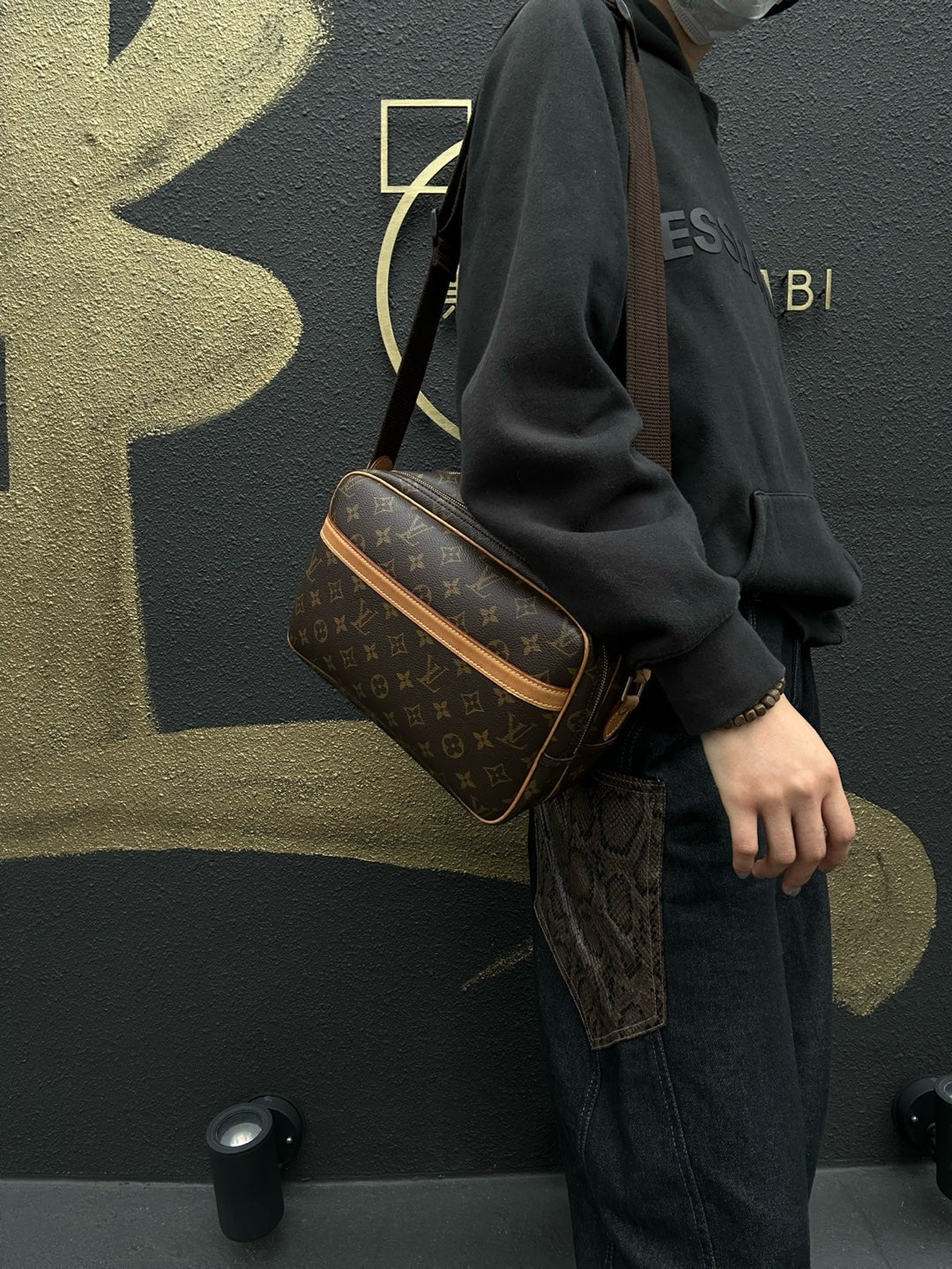 LOUIS VUITTON Monogram Reporter PM Brown Shoulder Crossbody Bag (Coated Canvas)