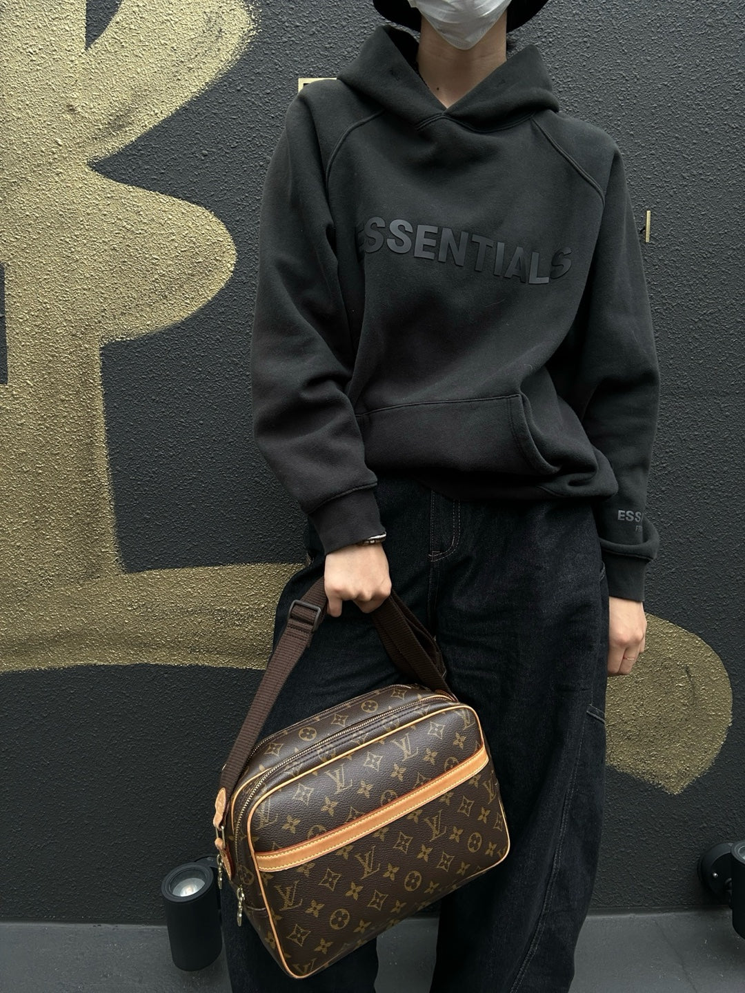 LOUIS VUITTON Monogram Reporter PM Brown Shoulder Crossbody Bag (Coated Canvas)
