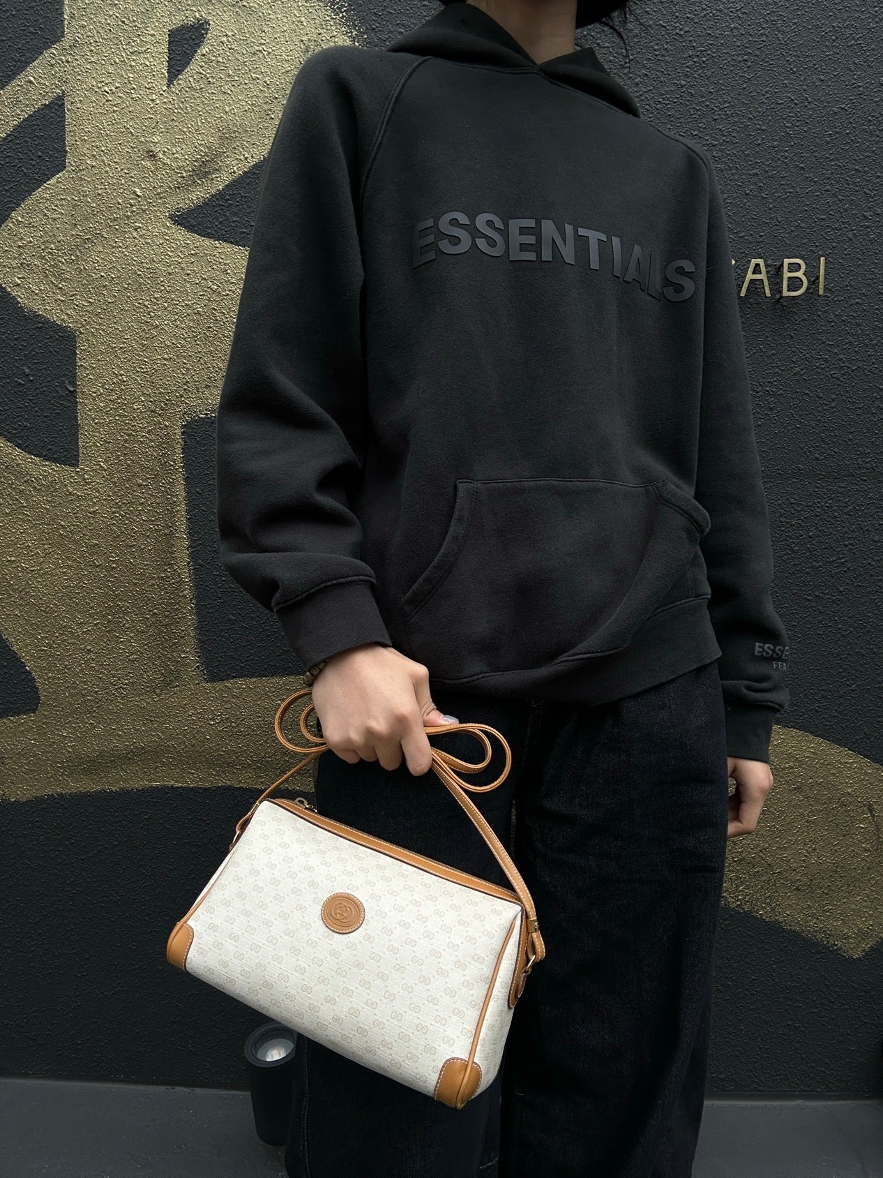 GUCCI White Beige Crossbody Bag (Coated Canvas)