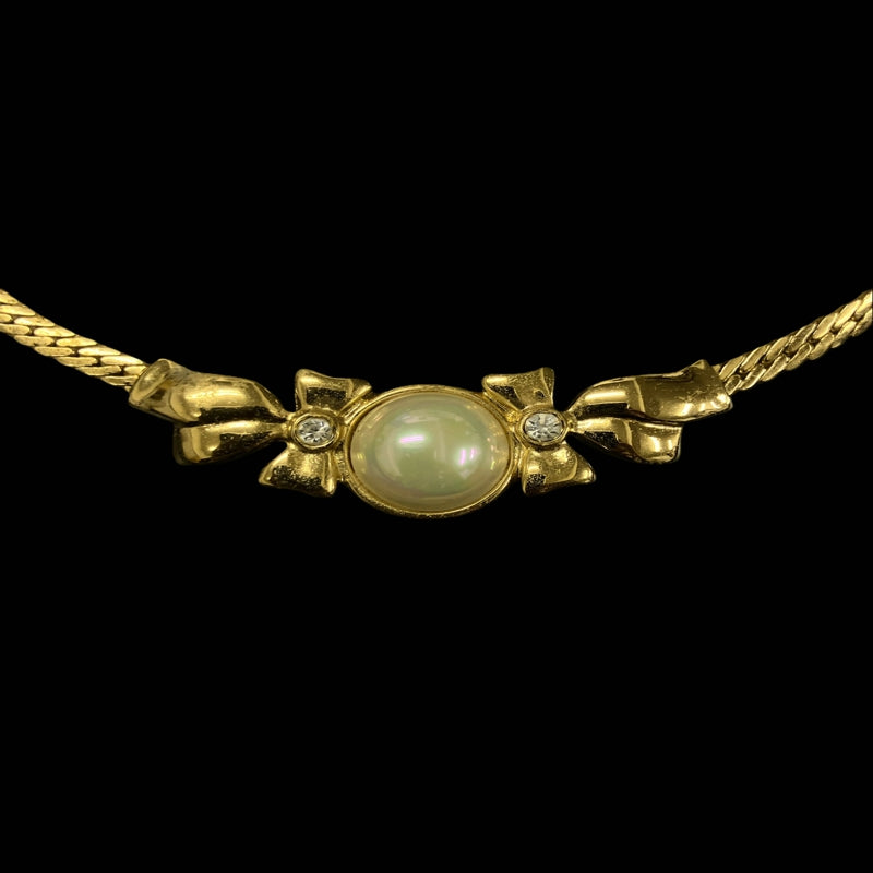 NINA RICCI Necklace With Gold Hardware