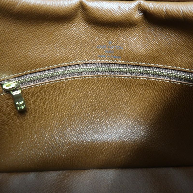 LOUIS VUITTON Boulogne 30, Monogram Coated Canvas, Shoulder Bag, Brown (Nicknamed "Croissant Bag")