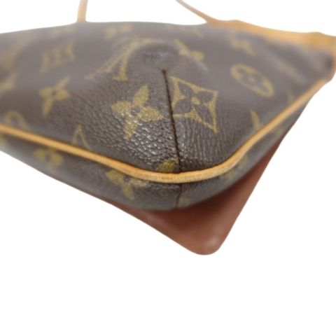 LOUIS VUITTON Musette Tango Short Monogram Canvas Shoulder Bag