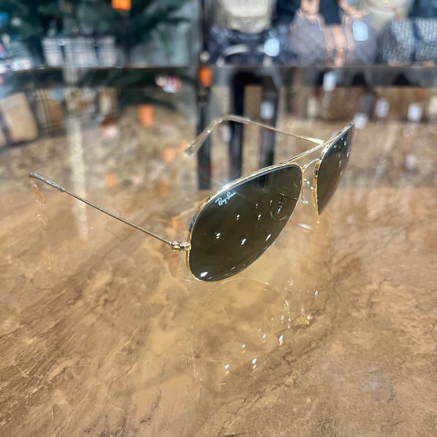 RAY-BAN sunglasses, green resin frame, with case