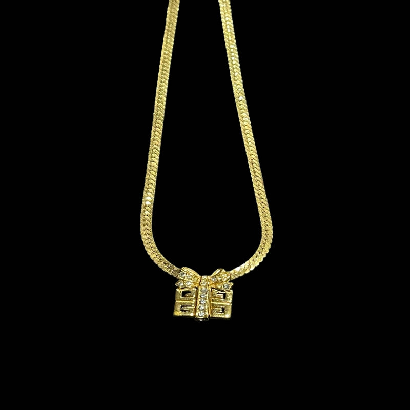 GIVENCHY Necklace With Gold Hardware