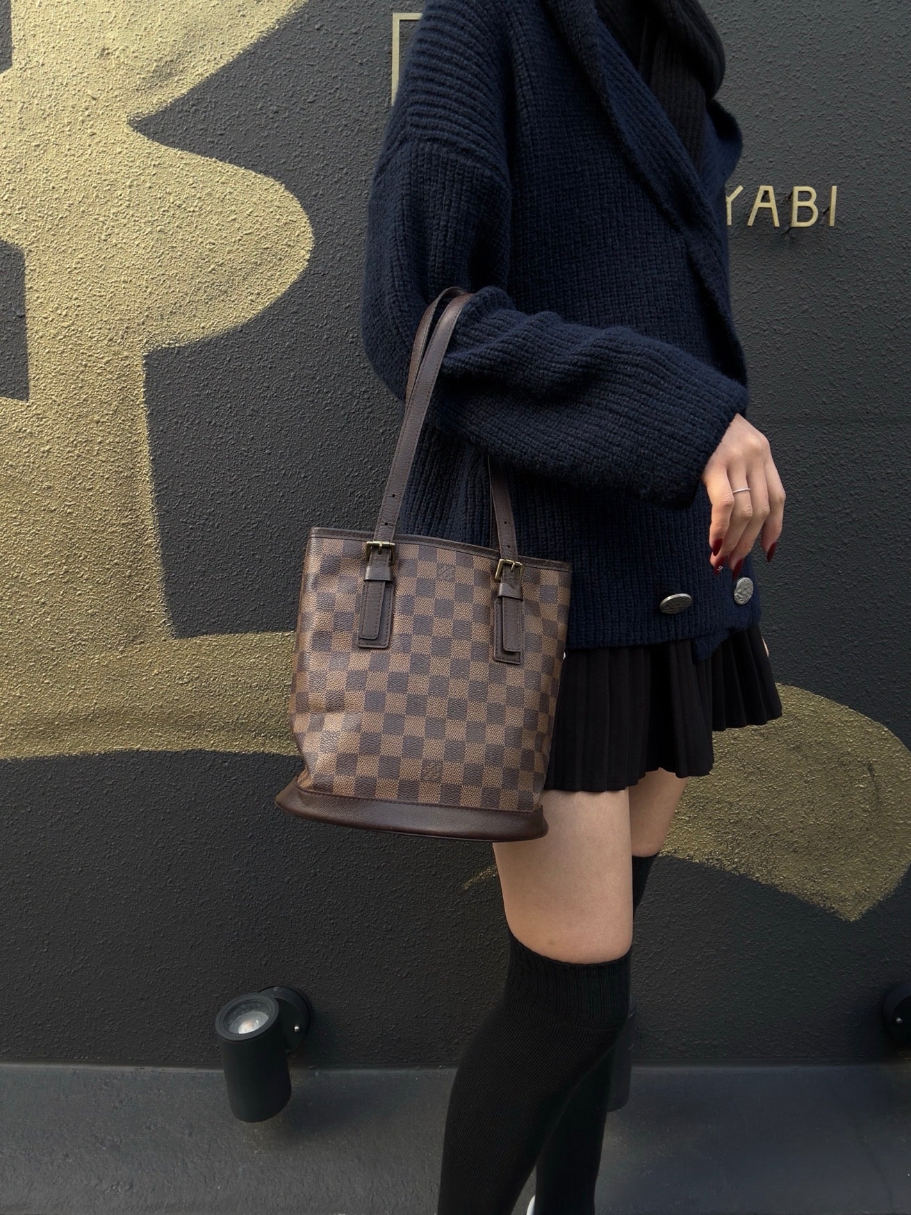 LOUIS VUITTON Damier Bucket Brown Handbag (With Pouch, Coated Canvas)