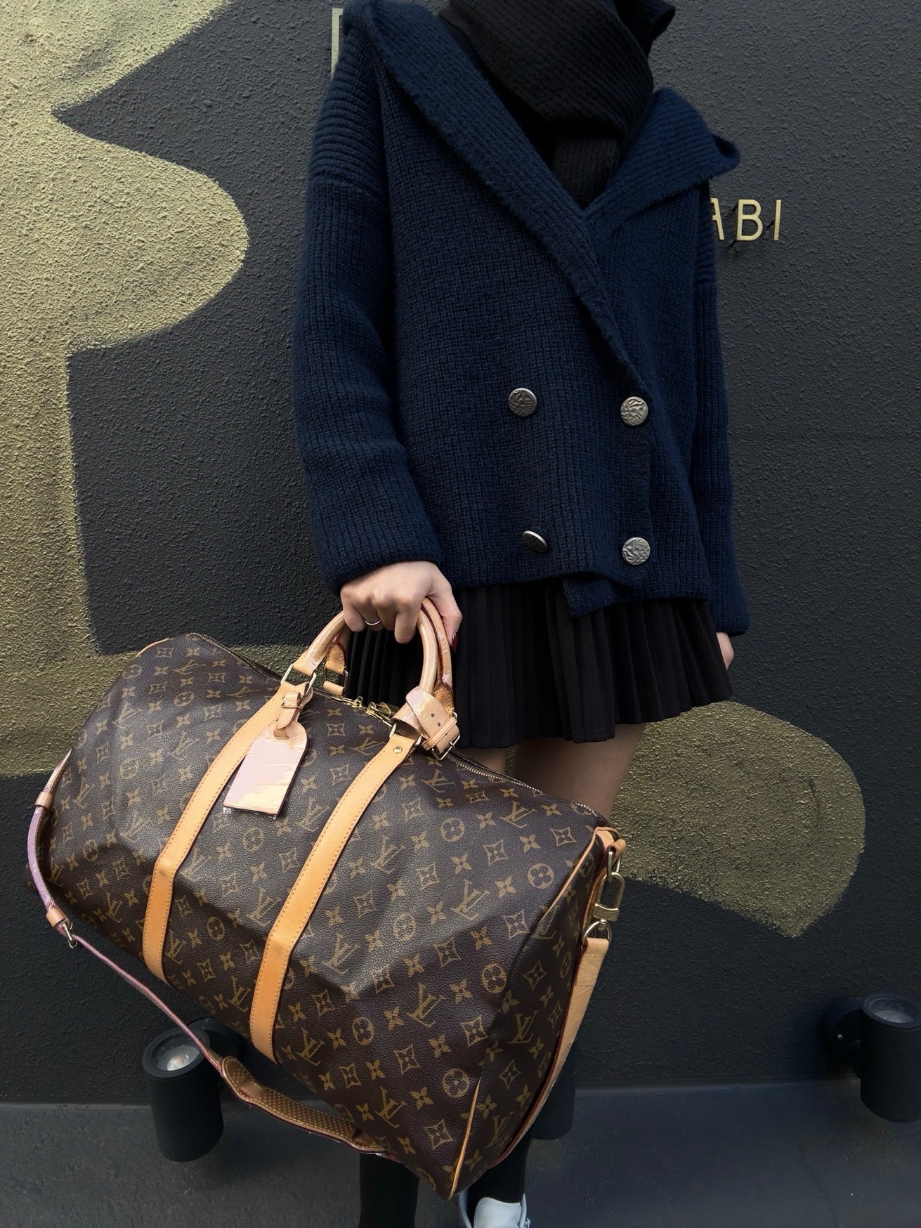 LOUIS VUITTON Keepall Bandouliere 50 Monogram Boston Bag, Brown. Comes with shoulder strap, name tag and handle strap. LV Monogram PVC Keepall travel duffel bag, handbag.