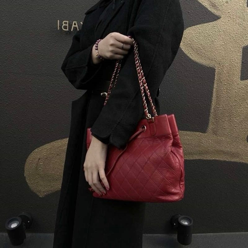 CHANEL Red Chain Shoulder Bag, Gold Hardware, with Guarantee Card