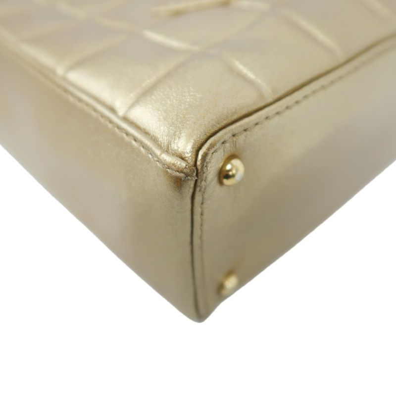 CHANEL Handbag, Gold-Brown Lambskin Leather, Quilted Pattern, Gold Hardware, Armpit & Shoulder Bag