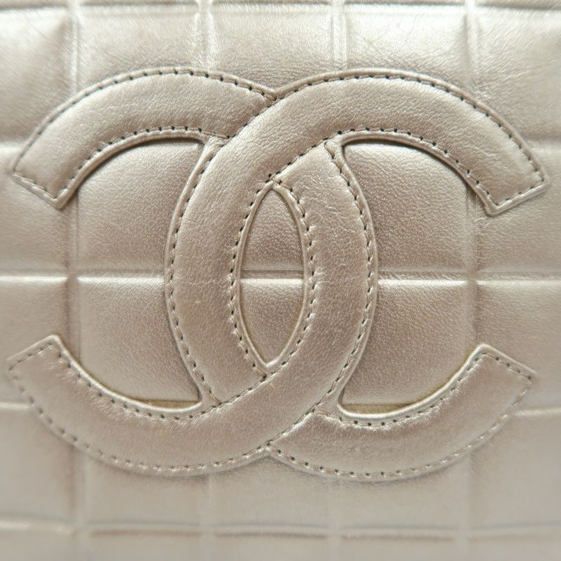 CHANEL Handbag, Gold-Brown Lambskin Leather, Quilted Pattern, Gold Hardware, Armpit & Shoulder Bag