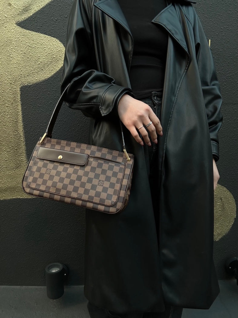 LOUIS VUITTONOverny Damier Ebene Canvas Handbag