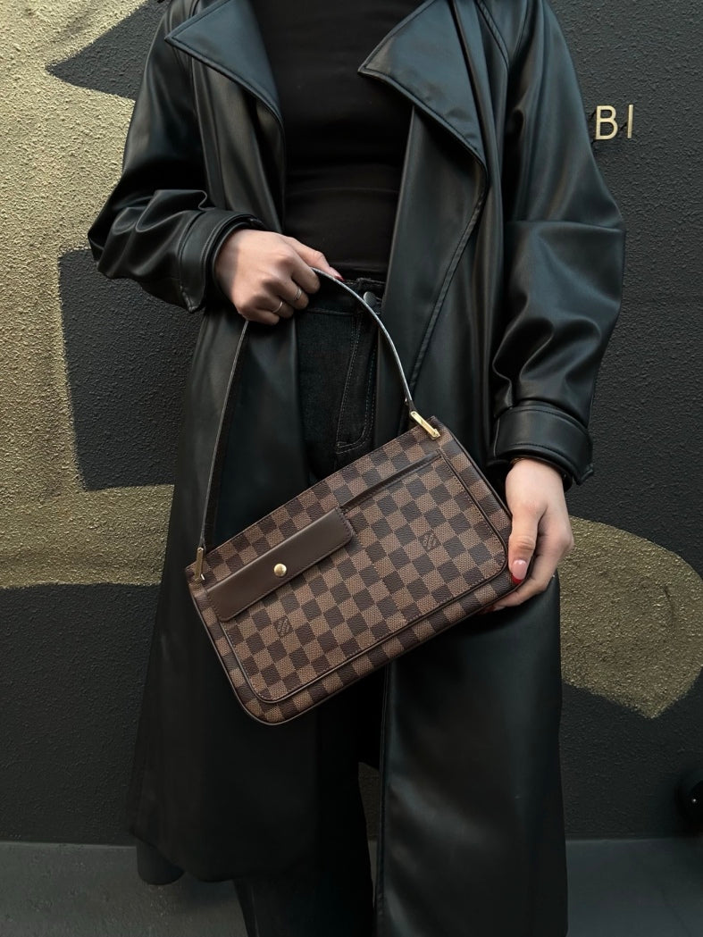 LOUIS VUITTONOverny Damier Ebene Canvas Handbag