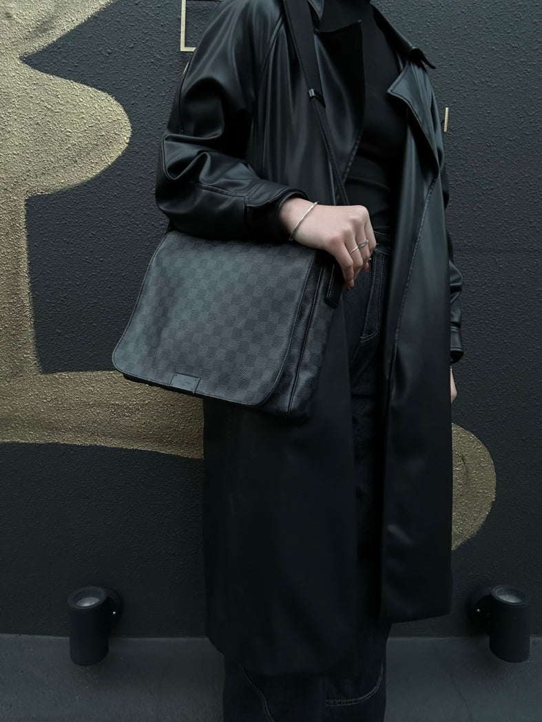 LOUIS VUITTON District MM Damier Graphite Shoulder Crossbody Bag - Black