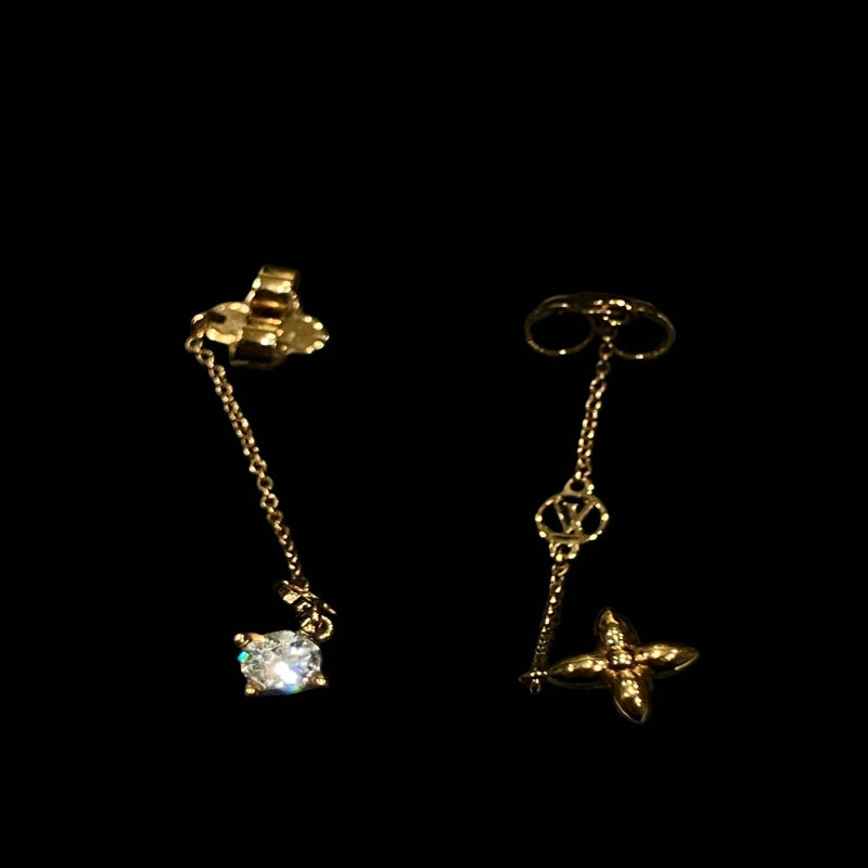 LOUIS VUITTON Buckle Dragee Petite Louis Drop Earrings, Gold-tone Metal Fittings, Comes with Original Box & Dust Bag