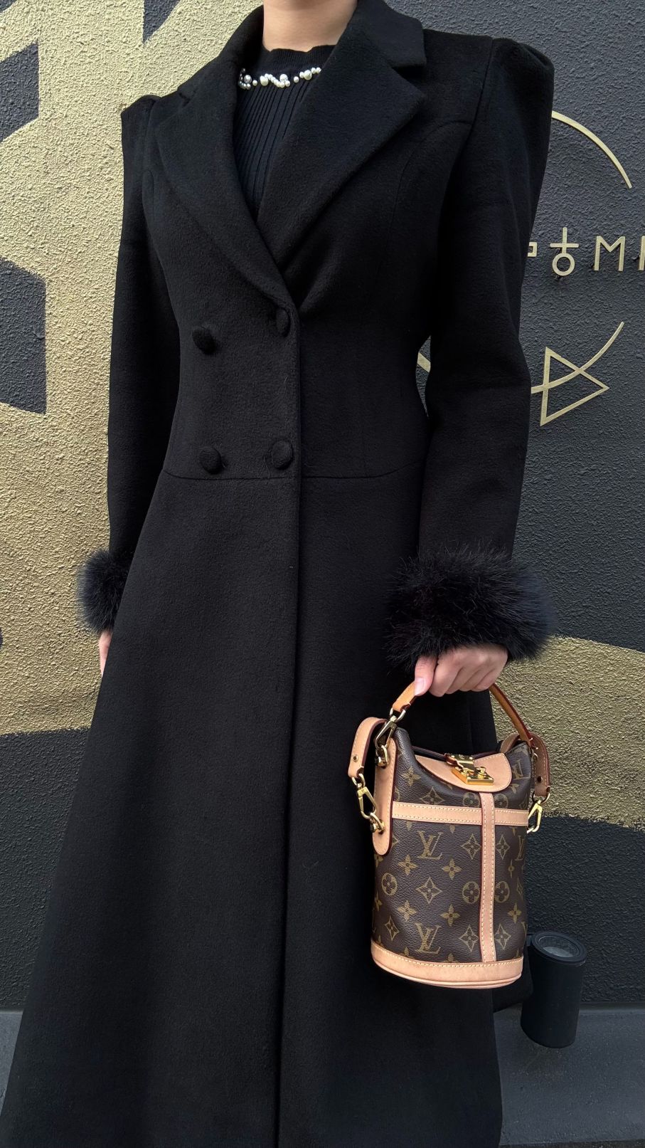 Louis Vuitton Duffle Bag Monogram Handbag Brown&nbsp; Monogram PVC&nbsp; With Shoulder Strap