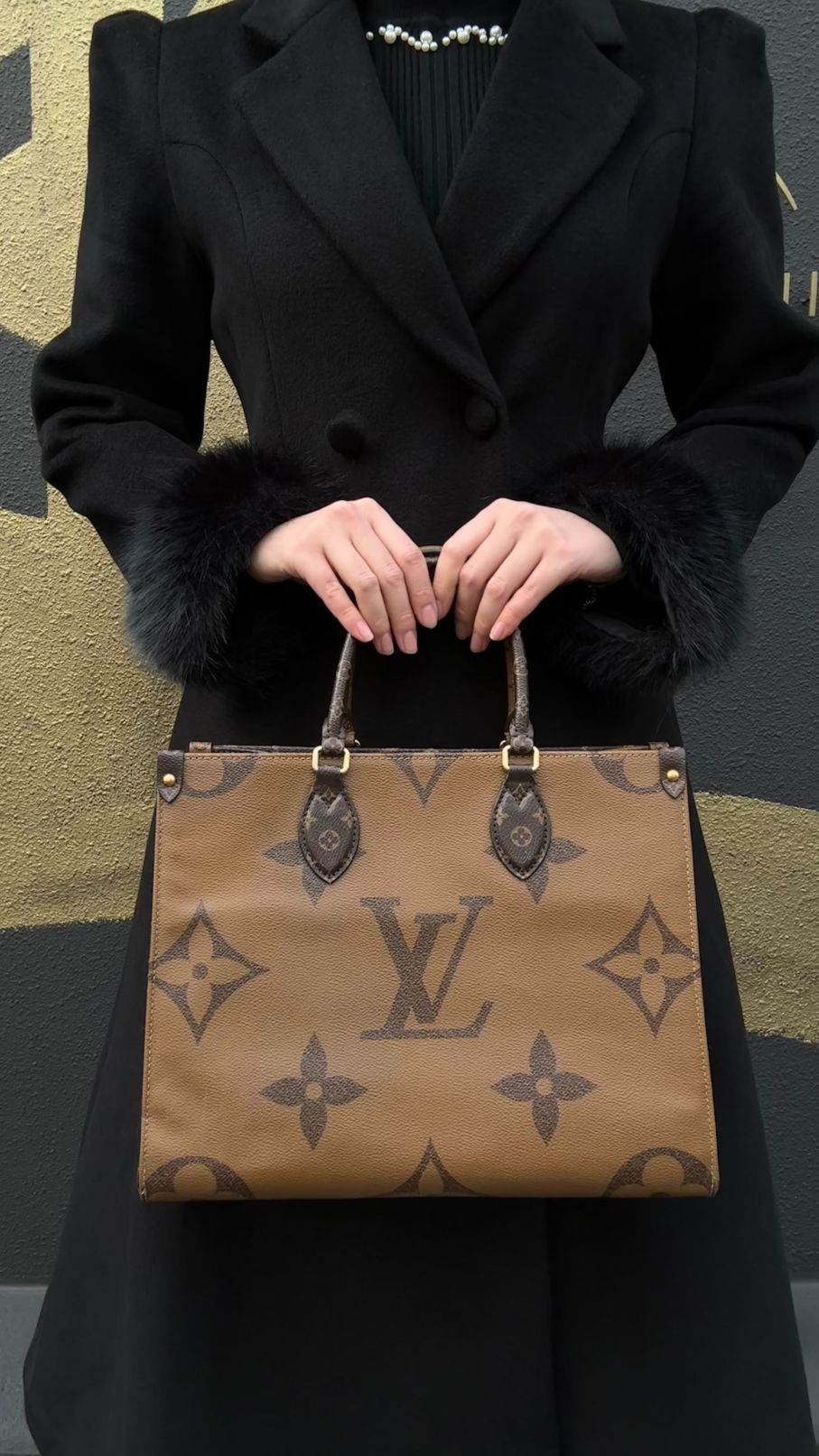 Louis Vuitton OnTheGo Tote Bag Monogram Reverse Brown / Monogram PVC