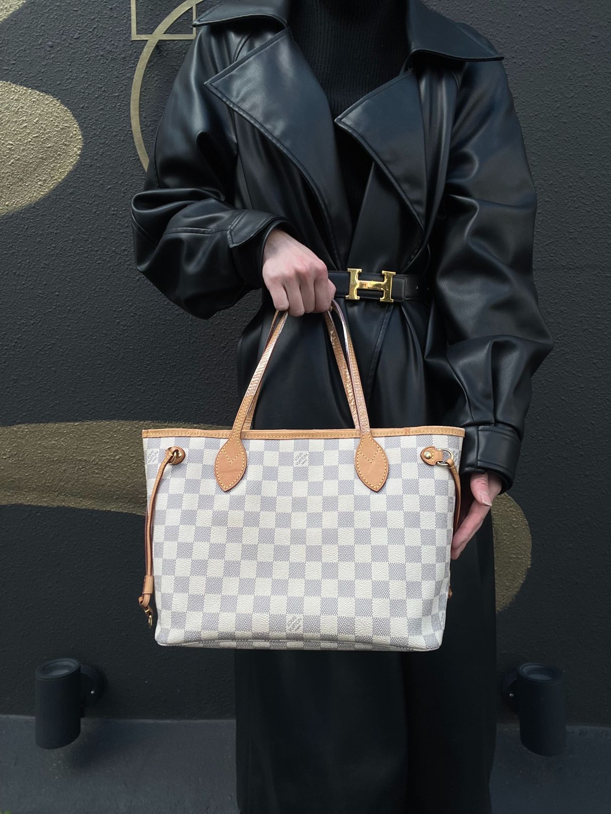 LOUIS VUITTON Neverfull Tote Bag, White Damier Azur Coated Canvas