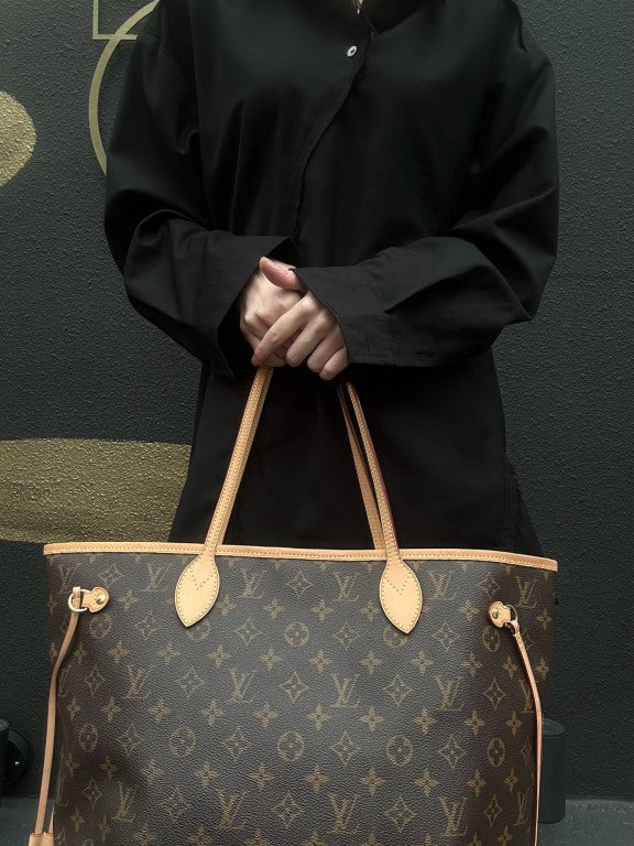 LOUIS VUITTON Neverfull MM Monogram Canvas Tote Bag Brown Shoulder Bag