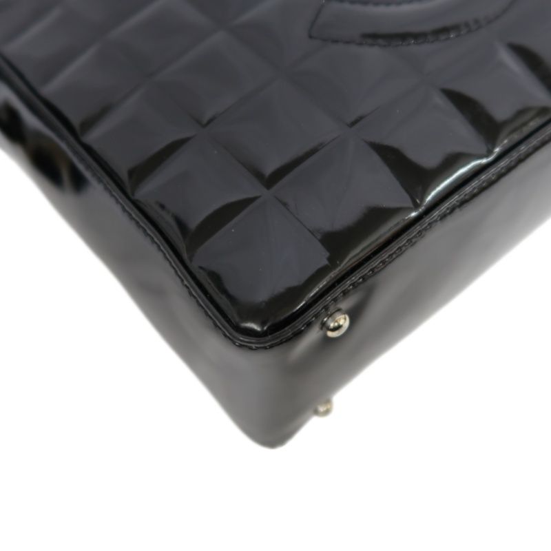 CHANEL Chocolate Bar Patent Leather Shoulder Bag Black Silver Hardware