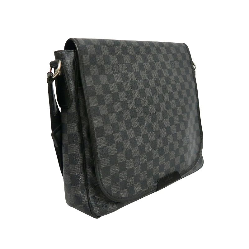 LOUIS VUITTON Damier Graphite Daniel MM Messenger Bag
