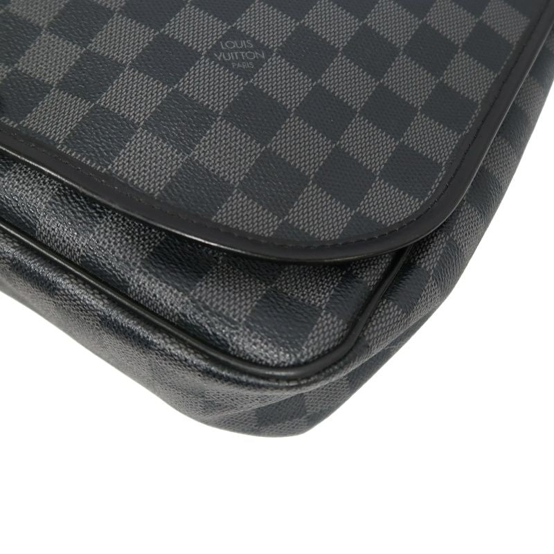 LOUIS VUITTON Damier Graphite Daniel MM Messenger Bag