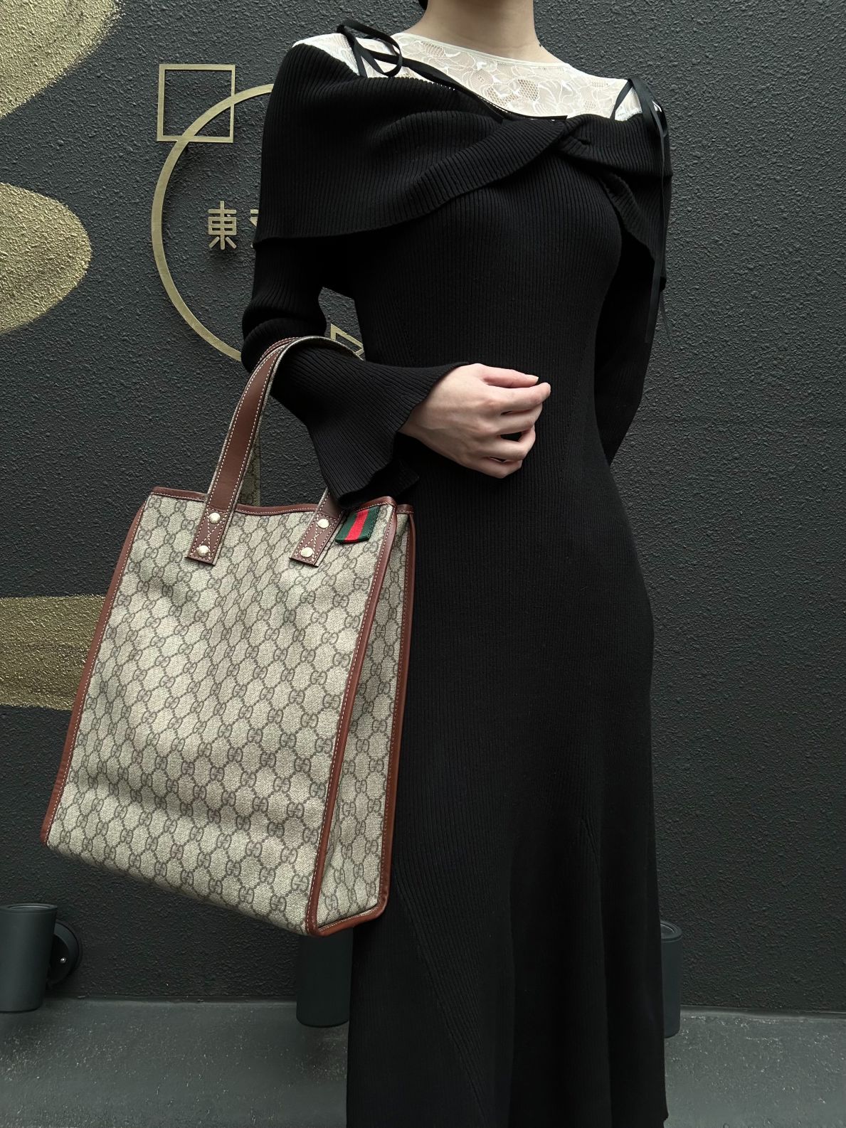 GUCCI GG Supreme Tote Bag Brown
