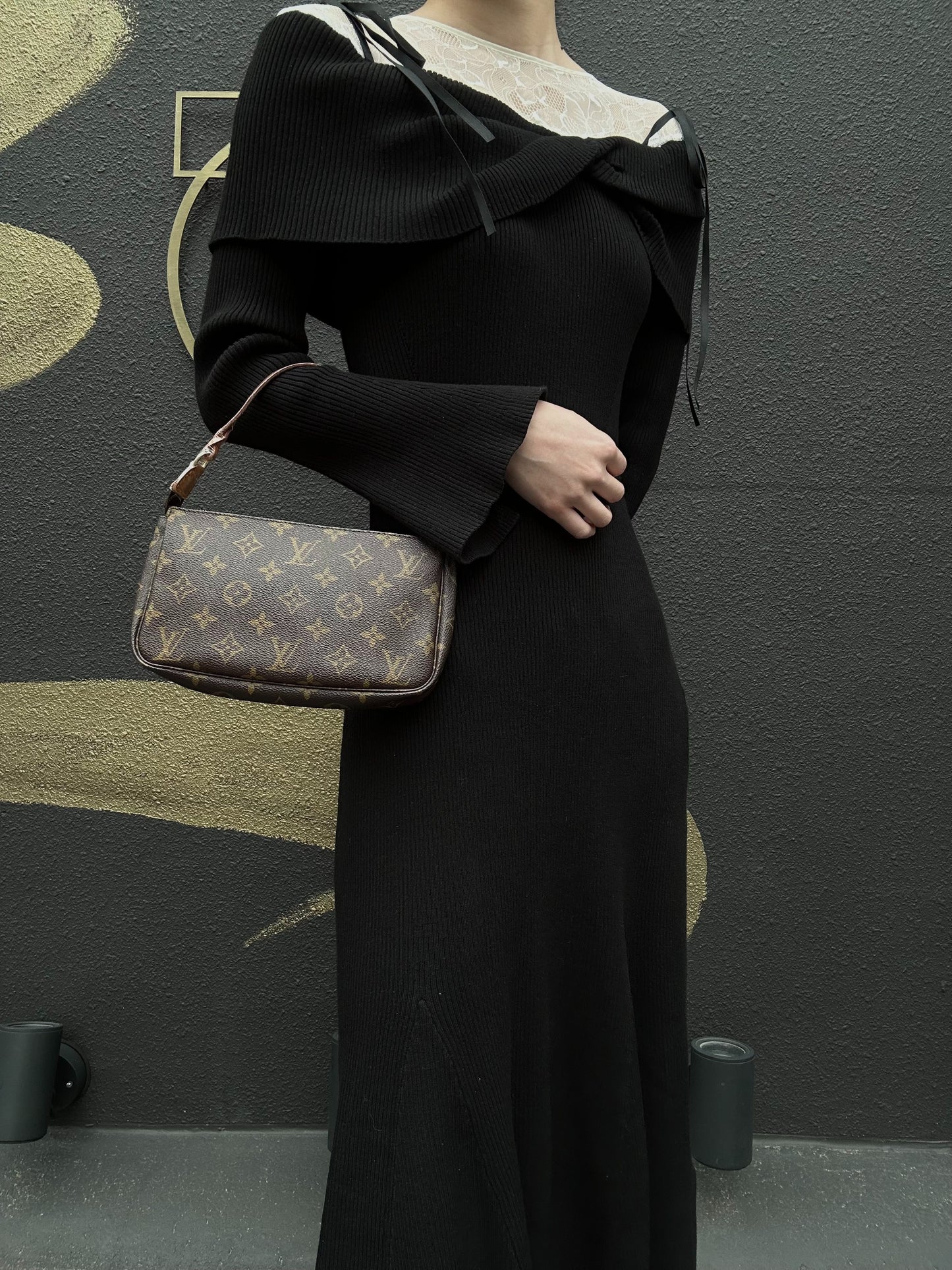 LOUIS VUITTON  Pochette Accessoires Monogram Pouch Handbag, Brown