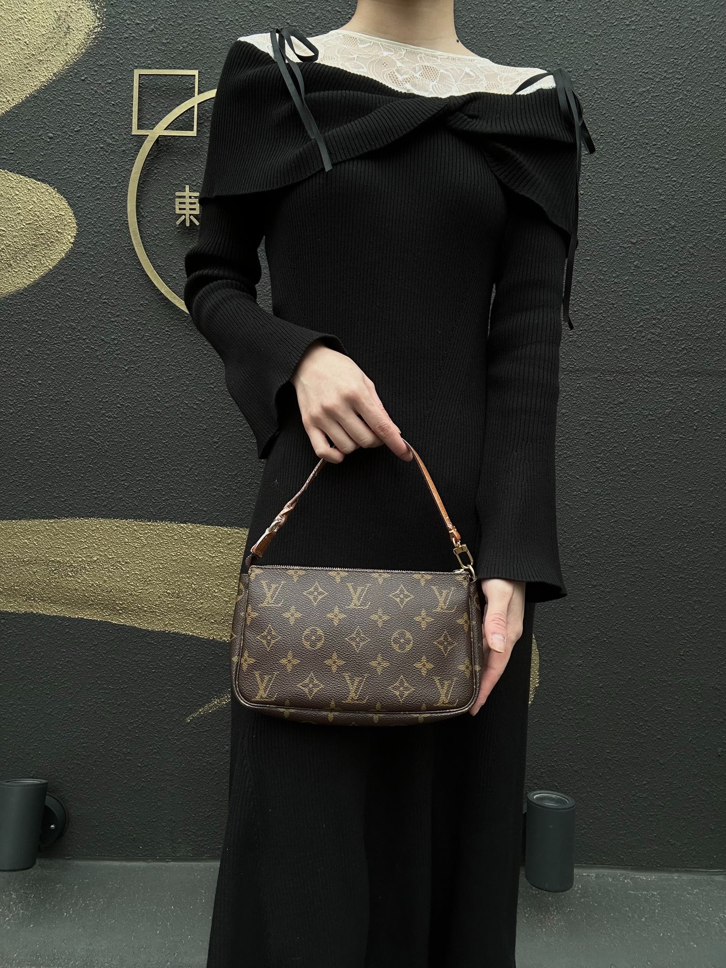 LOUIS VUITTON  Pochette Accessoires Monogram Pouch Handbag, Brown