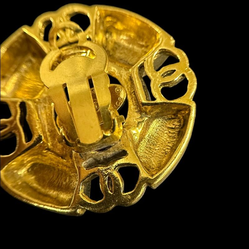 CHANEL Gold-tone Metal Fittings, Black Accent, Gold Alloy Logo Ear Clips