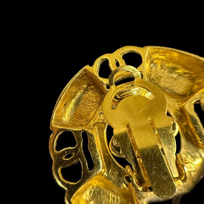 CHANEL Gold-tone Metal Fittings, Black Accent, Gold Alloy Logo Ear Clips