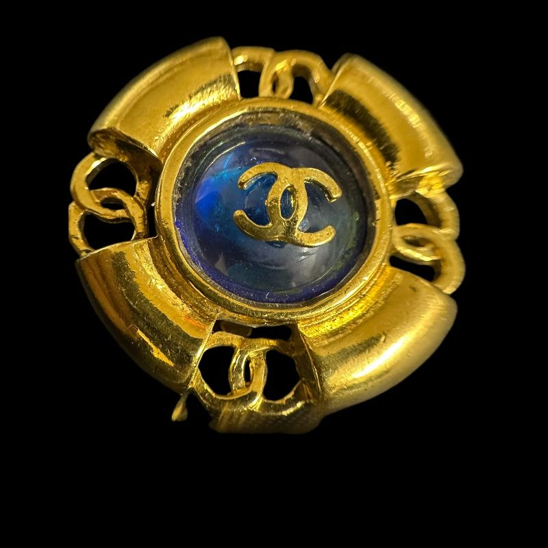 CHANEL Gold-tone Metal Fittings, Black Accent, Gold Alloy Logo Ear Clips