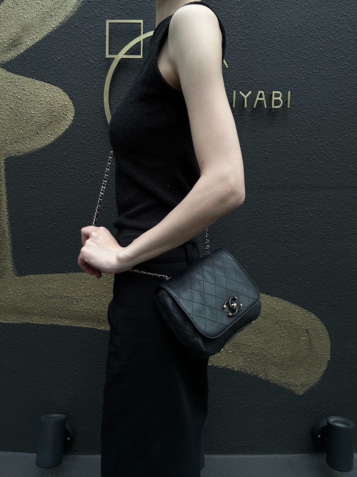 CHANEL Matelassé Caviar Leather Shoulder Bag Black Gold-Tone Hardware