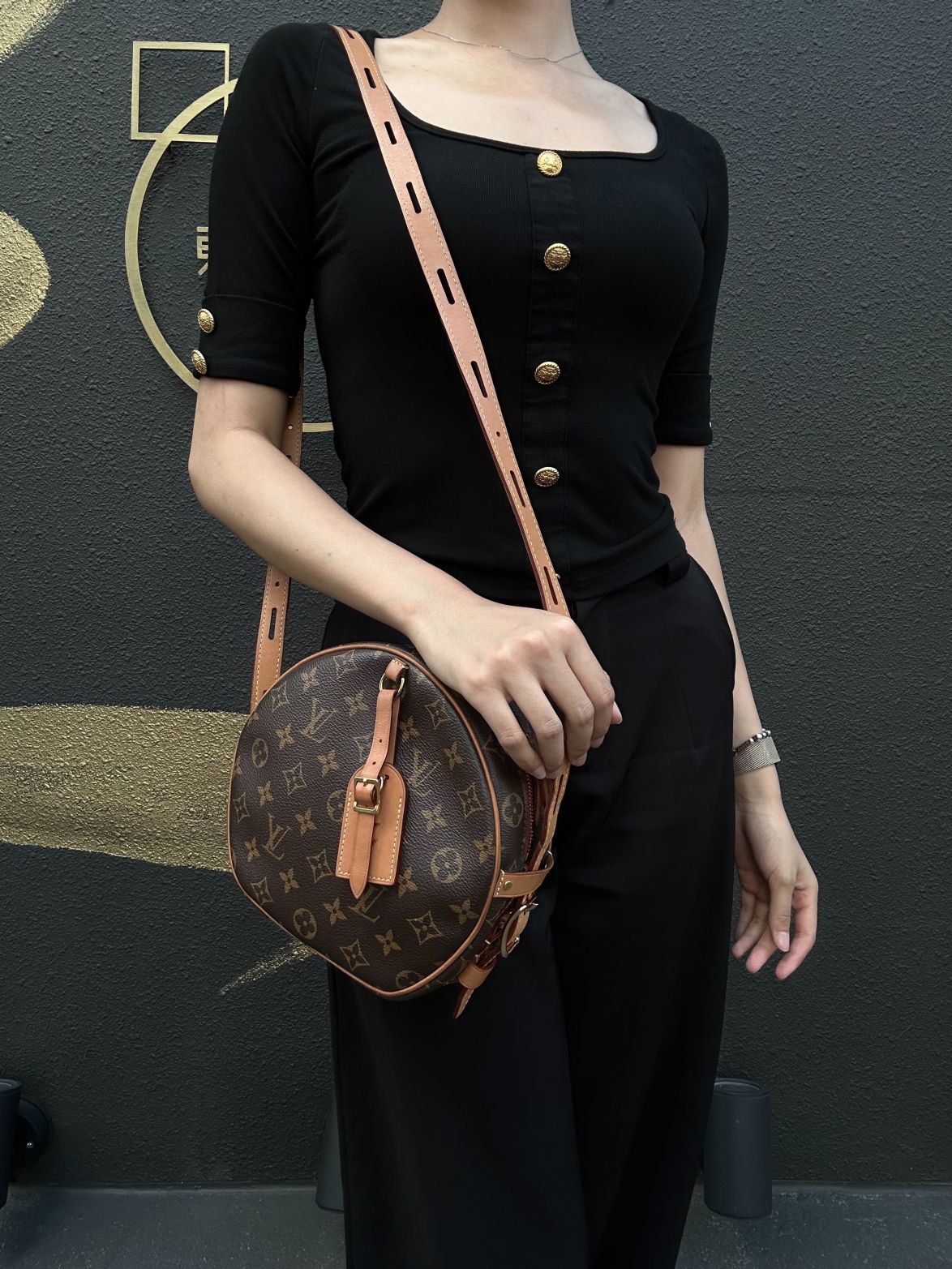 LOUIS VUITTON Boite Chapeau Souple Monogram PVC Shoulder Bag Brown