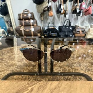 GUCCI Black Resin Round-frame Sunglasses With Gold Frame, Comes With Original Case (Case Has Stains）