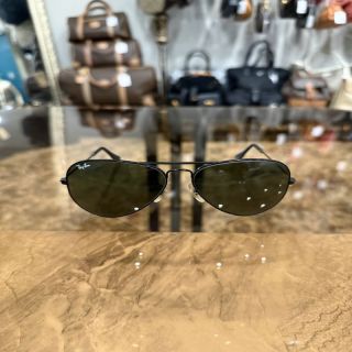 RAY-BAN Aviator Sunglasses Eyewear Black Metal Frame Green Lens Teardrop Classic Model