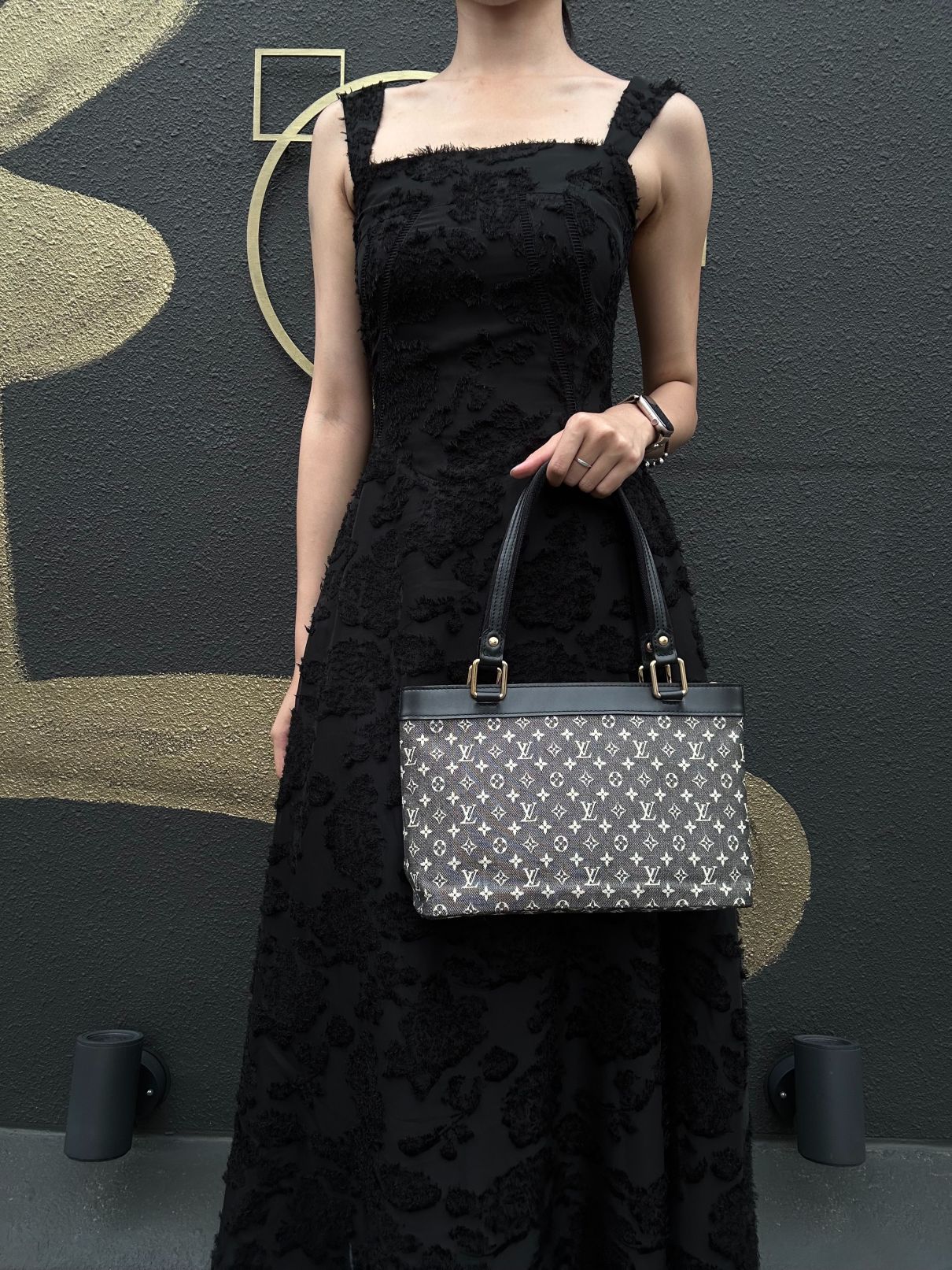 LOUIS VUITTON LV Monogram Mini Lucille PM 　Handbag 　Black　 Name Tag