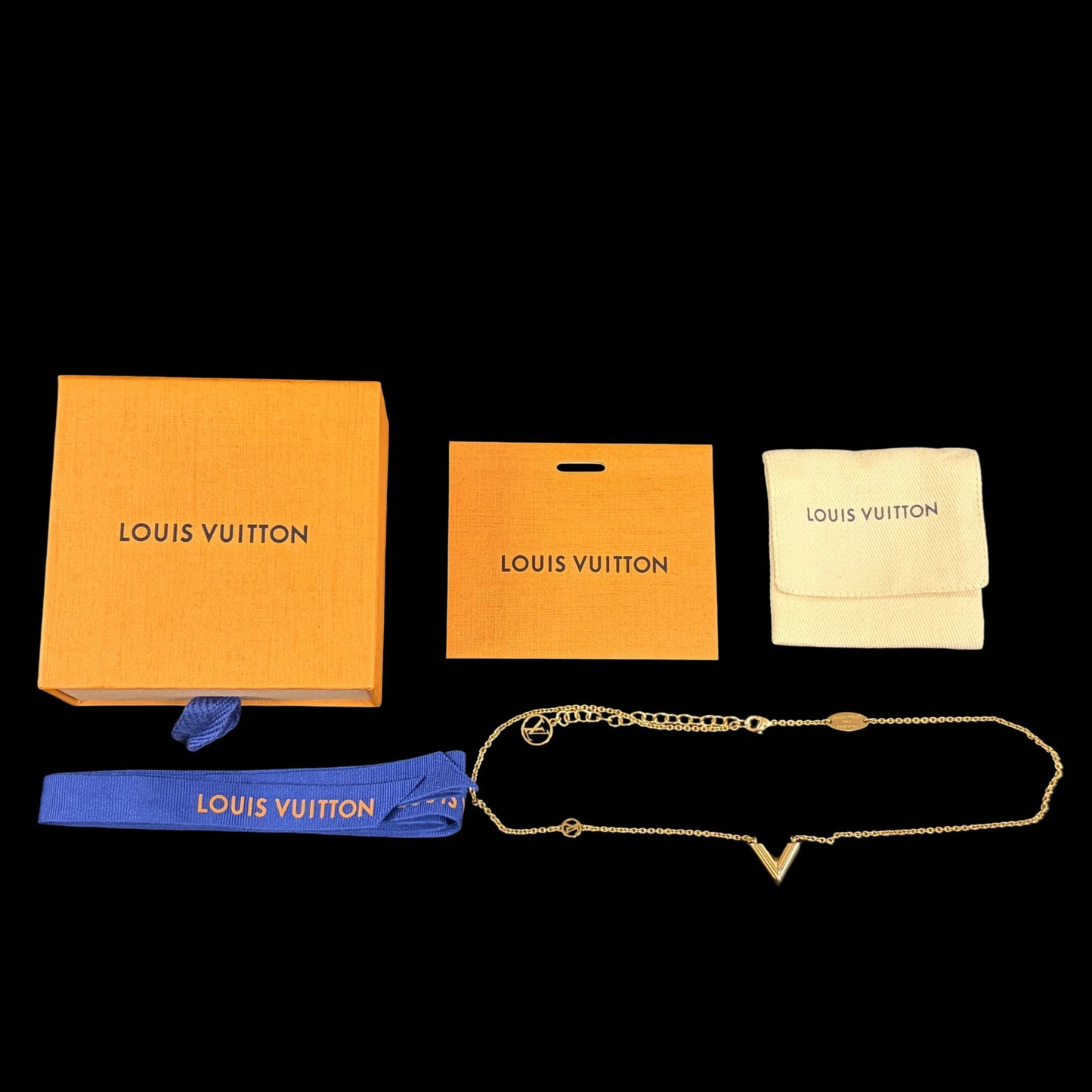 LOUIS VUITTON Necklace Essential V Accessory Gold Metal V Motif 　Box &・Dust Bag