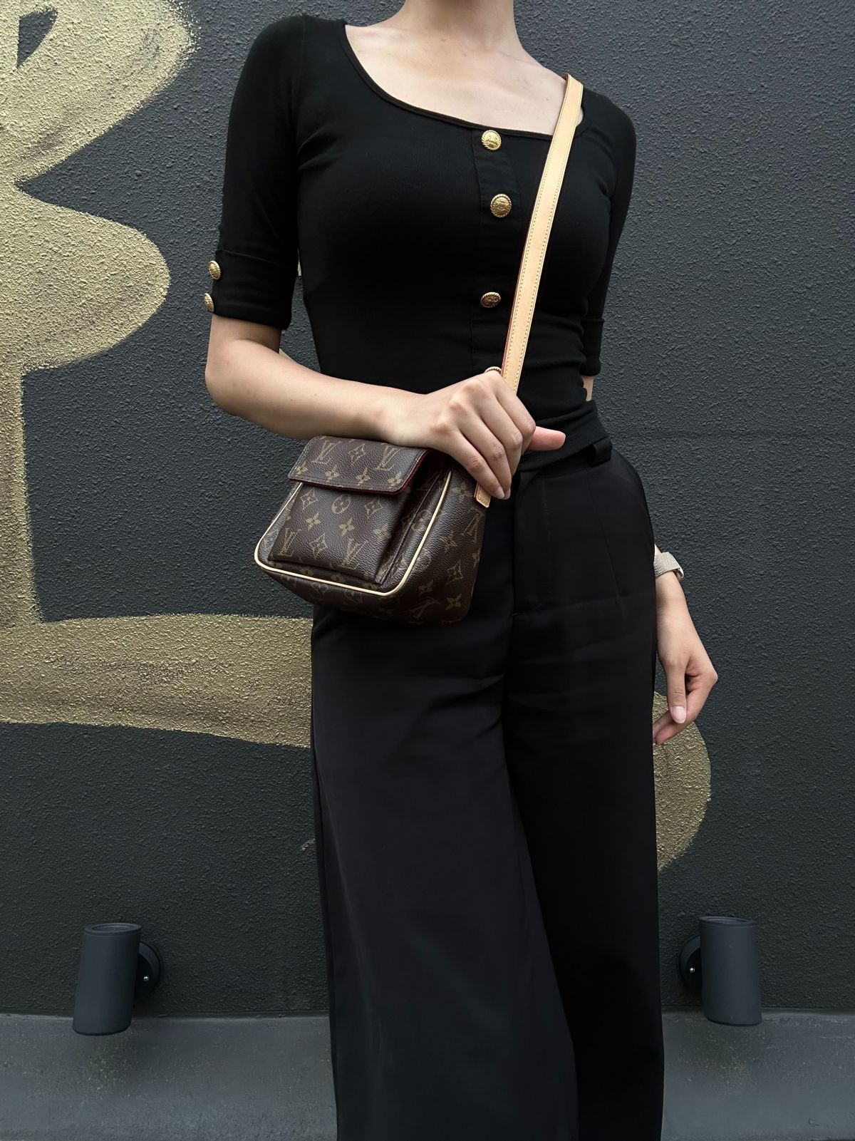 LOUIS VUITTON Monogram 　Vivacite PM Crossbody Bag Brown
