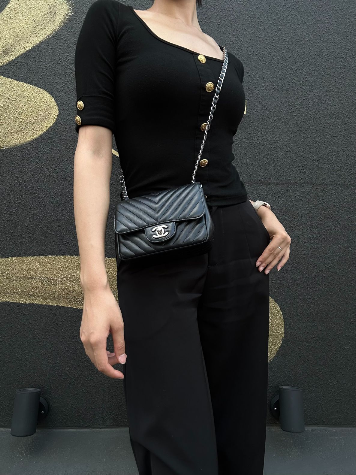 CHANEL Chevron V-stitch Lambskin Flap Shoulder Bag Black Silver Hardware