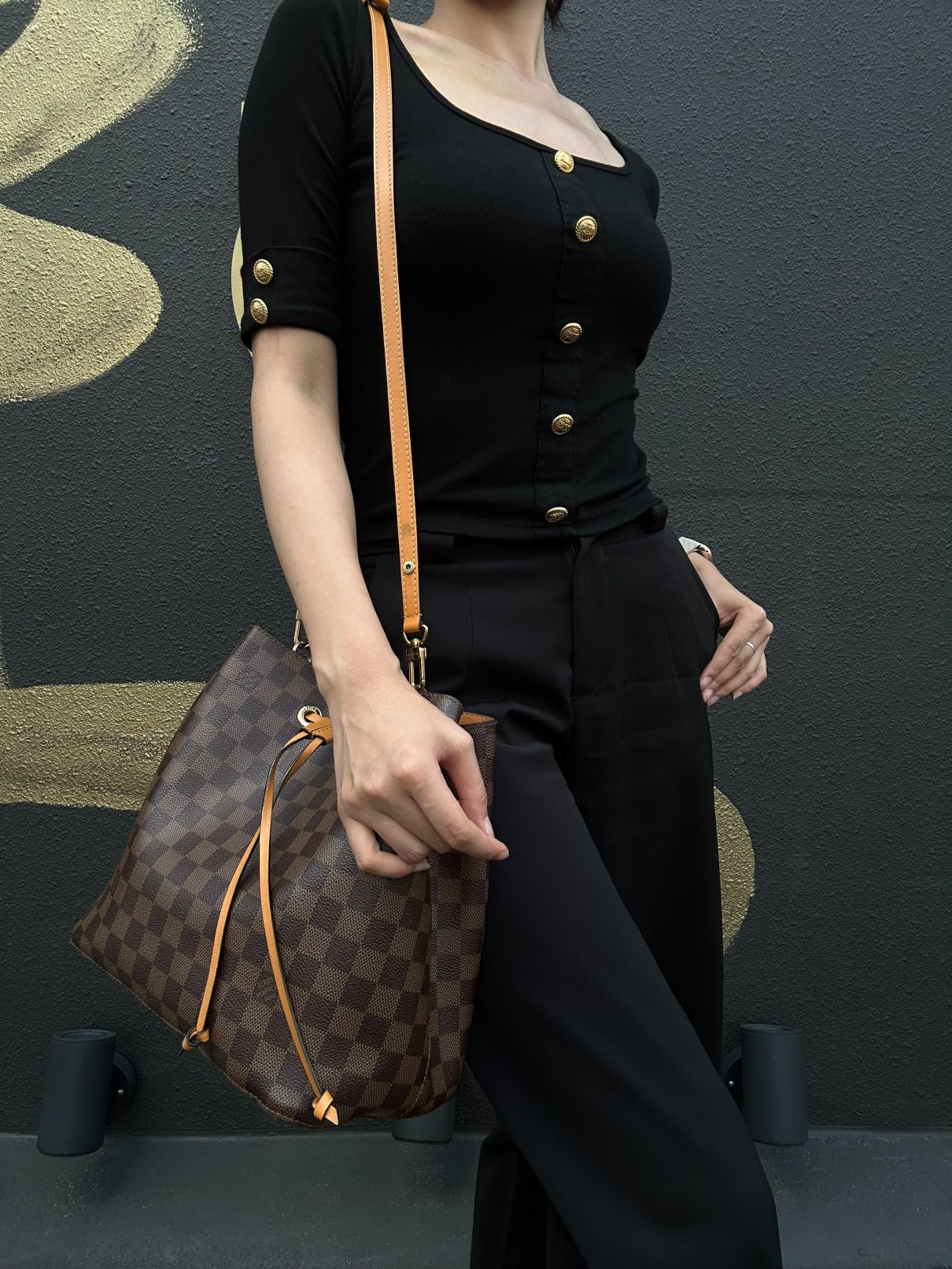 LOUIS VUITTON LV NeoNoe Damier Ebene Canvas Bucket Shoulder Bag Brown Yellow PVC