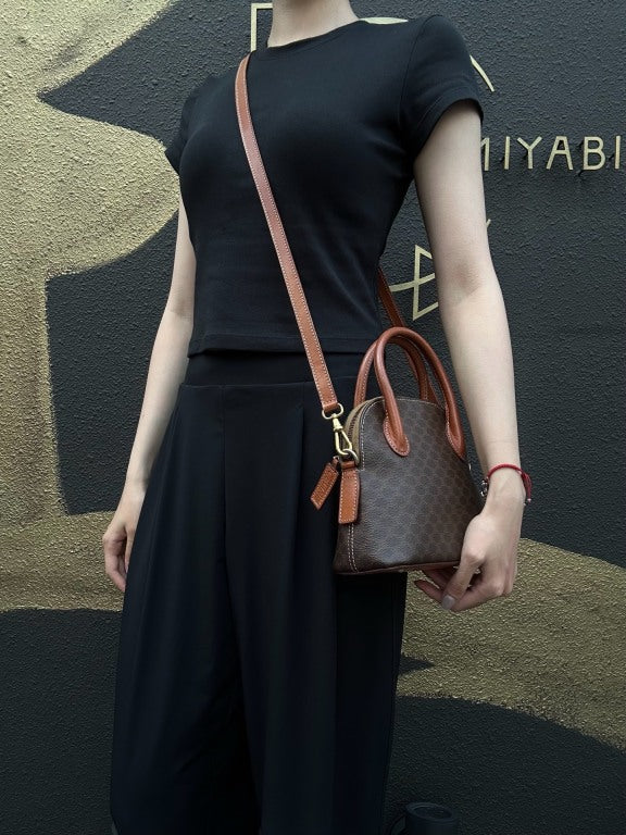 CELINE Macadam Handbag 2way with Shoulder StrapLeather 　Brown Gold Hardware