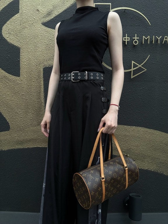 LOUIS VUITTON Monogram Papillon 30 Handbag brown　Cylindrical Gold Hardware