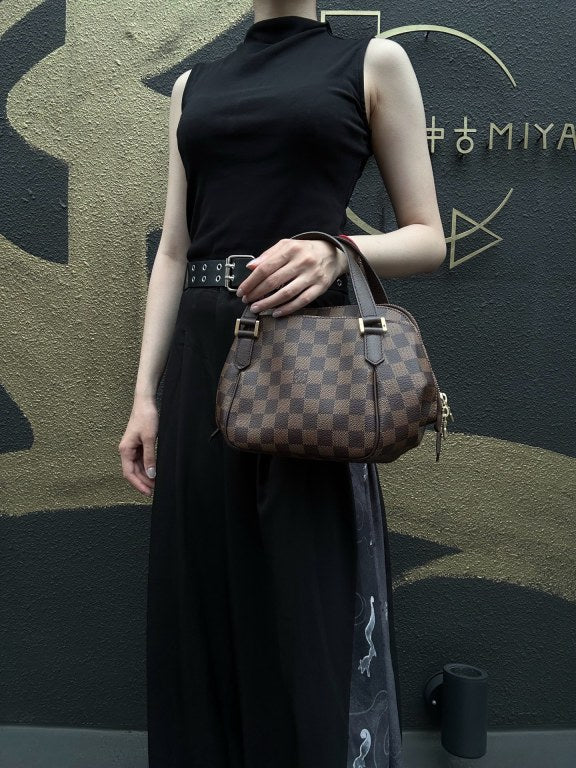 LOUIS VUITTON Damier Berkeley PM Handbag 　Brown