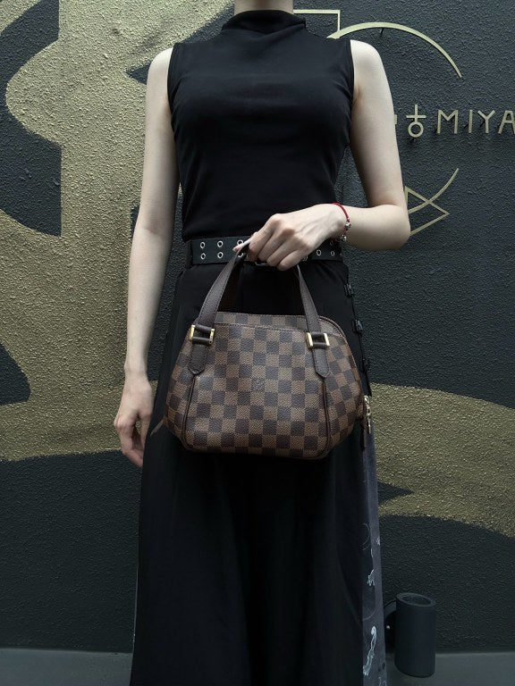 LOUIS VUITTON Damier Berkeley PM Handbag 　Brown