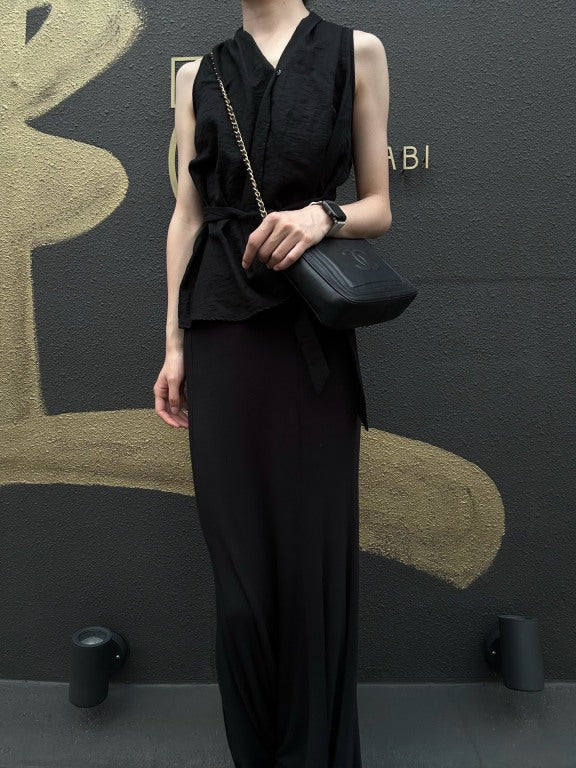 CHANEL Embossed CC Coco Logo Fringe Chain lambskin Shoulder Bag Black Gold Hardware