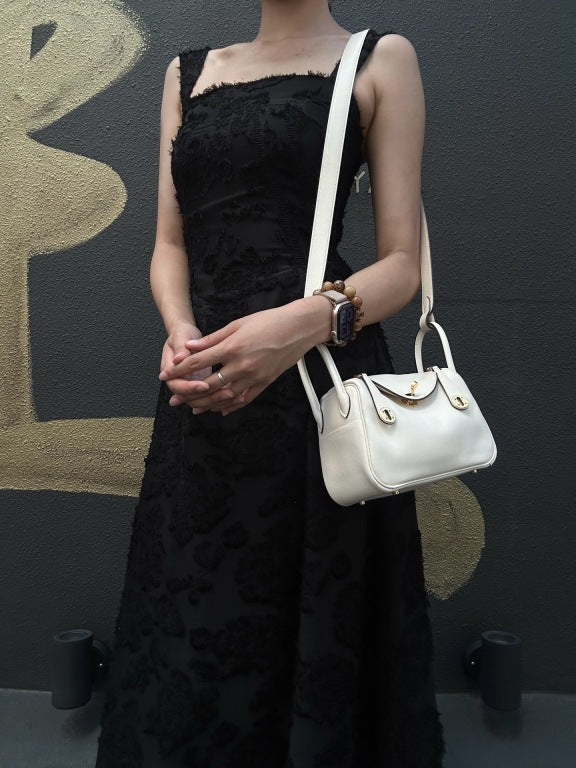 HERMES Lindy Off-white Calfskin Leather Flap Crossbody Handbag With Gold Hardware