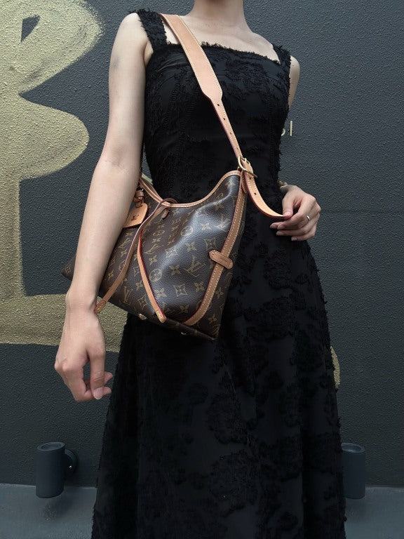 LOUIS VUITTON Monogram Canvas Brown Carryall Shoulder Bag