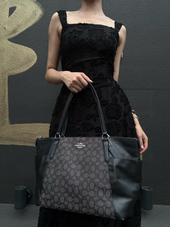 COACH Signature Canvas Tote Shoulder Bag black