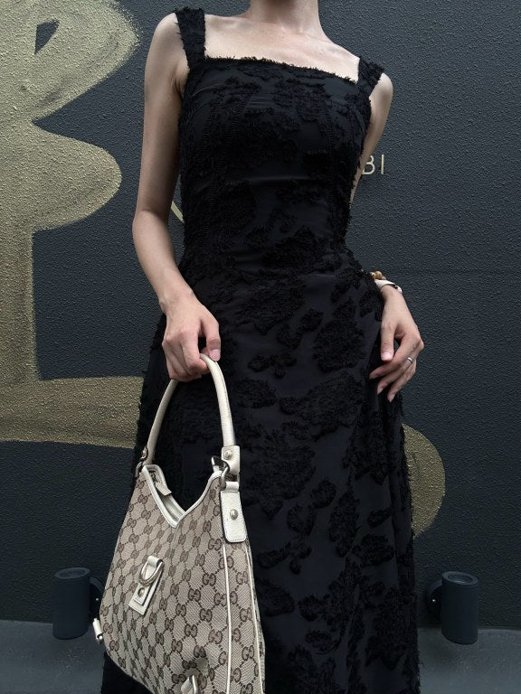 GUCCI GG Monogram Canvas Hobo Shoulder Bag Beige Brown Classic Pattern Light Tan Off White Leather Trim Gold Hardware Vintage Elegant Spacious Casual Daily Commute Bag