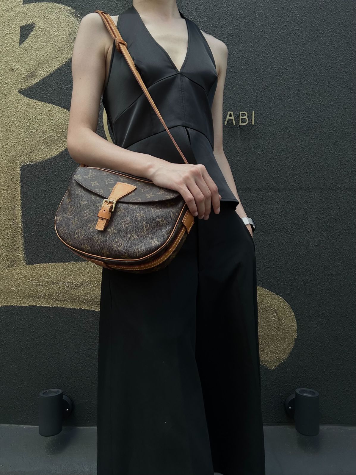 LOUIS VUITTON Vintage Monogram Jeanne Fille Shoulder Bag Canvas Cowhide Brown Gold Hardware