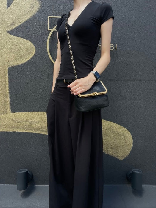 CHANEL Matelasse Lambskin Shoulder Bag Black Gold-Tone Hardware